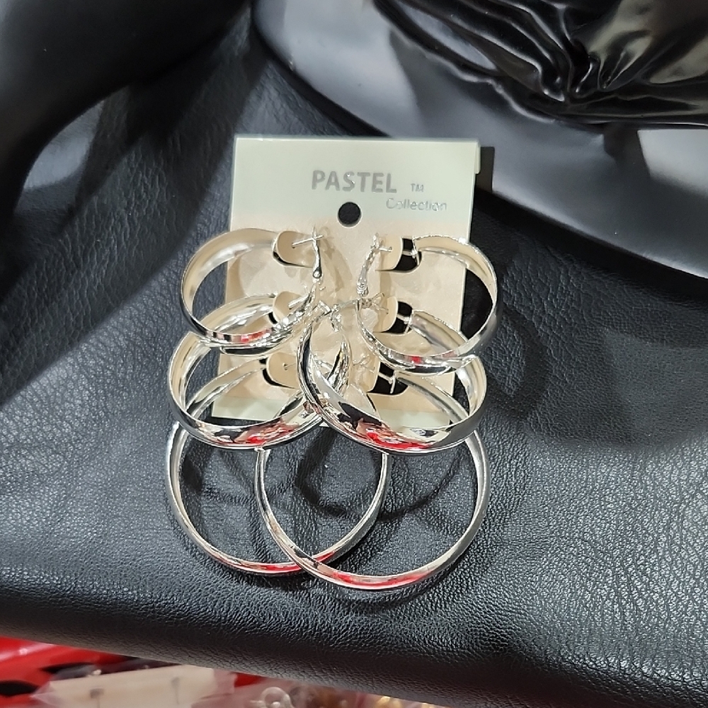 PASTEL COLLECTION SILVER HOOP EARRINGS SET